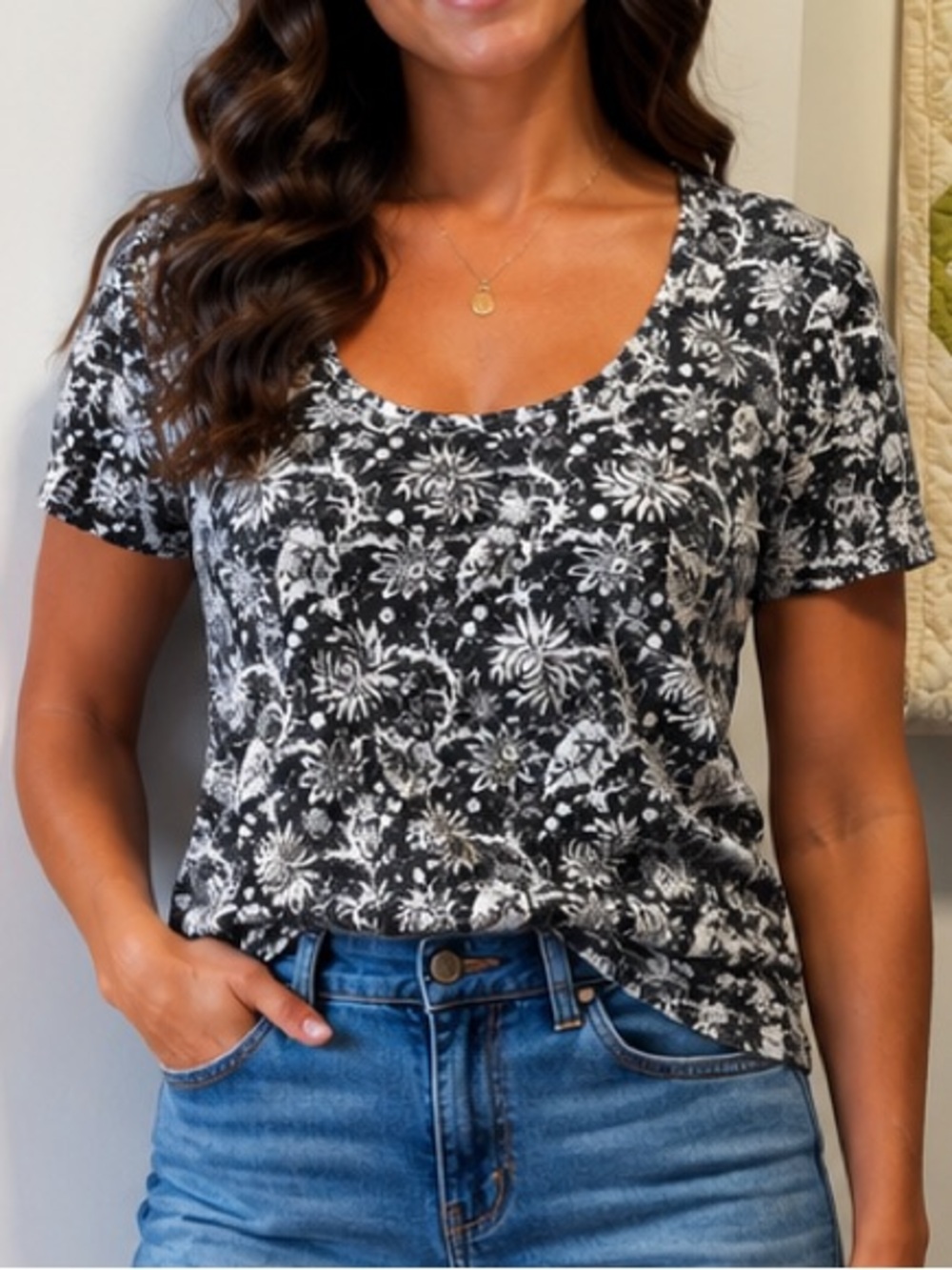 Lucky Brand Burnout Style Scoop Neck Short Sleeve Shirt size s